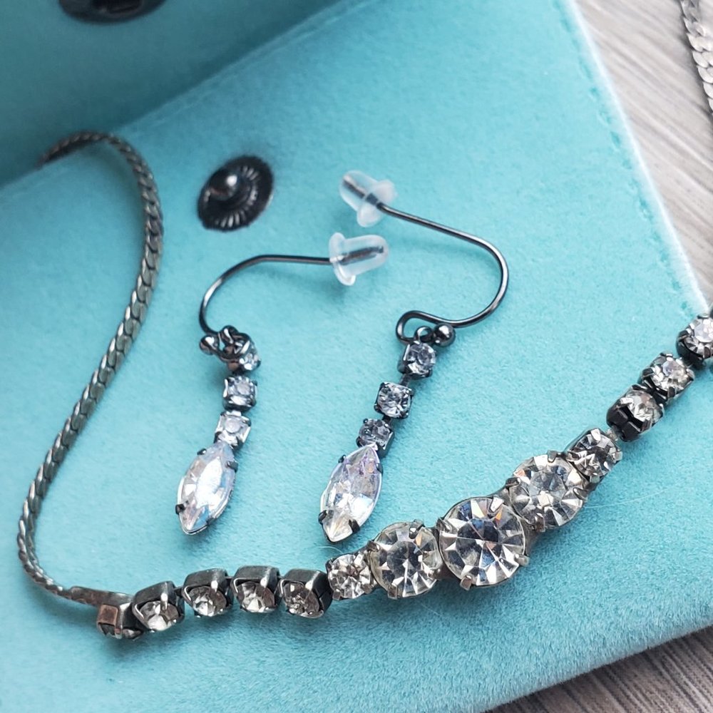 Costume jewelry rhinestone necklace and matching dangle earrings